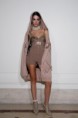 /album/fotogaleria-rihanna-ukazala-v-parizi-modely-zo-svojej-kolekcie-fenty-puma-jar-leto-2017/look-25-1-jpg/